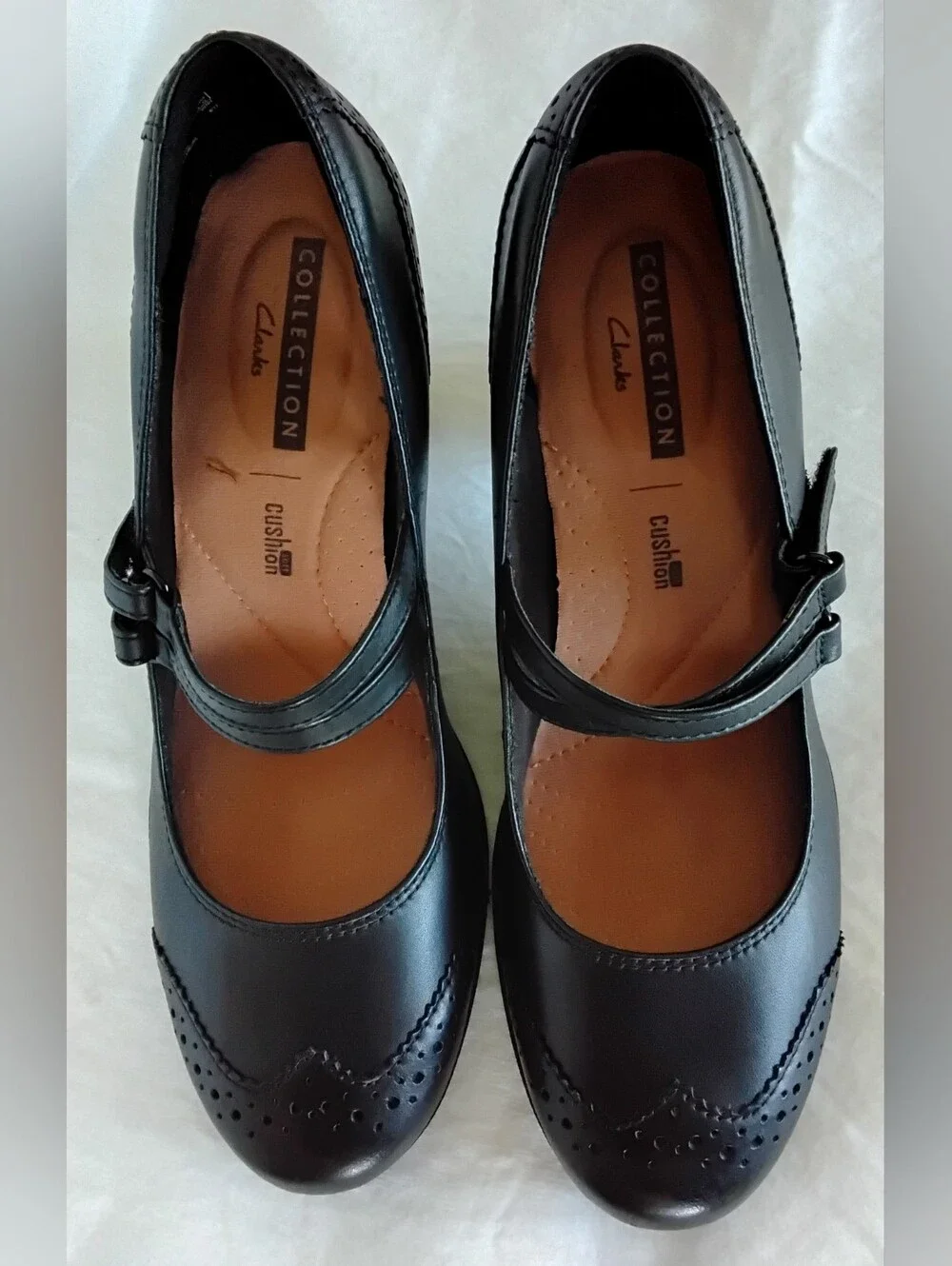 Womens Black Leather Clarks Mary Jane Pumps